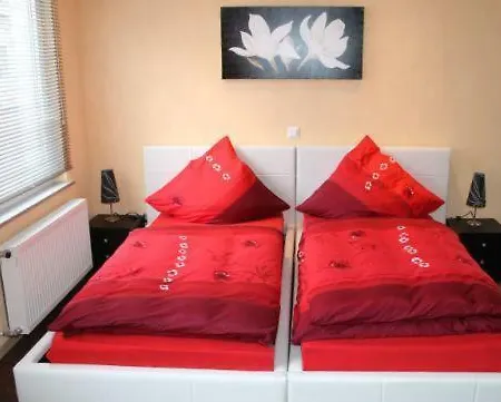 Hoppers Apartment *