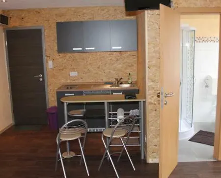 Apartment Hoppers *